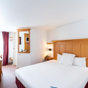 Chambre Lit King-Size avec Accès aux Personnes Handicapées